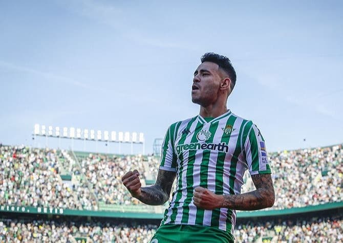 Sanabria marca para Betis y suma historia en Europa