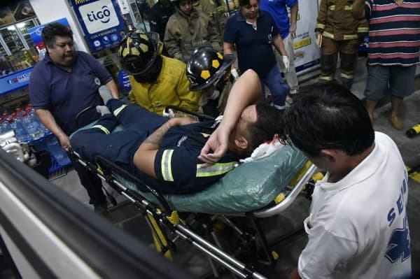 Asaltan tres estaciones de servicio de corrido