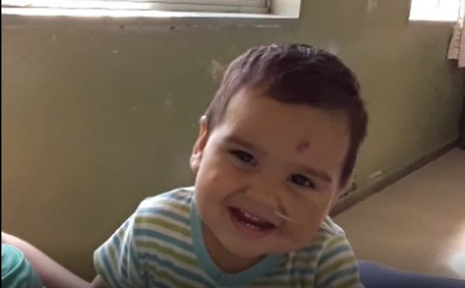 Madre implora por ayuda para tratamiento de su bebé