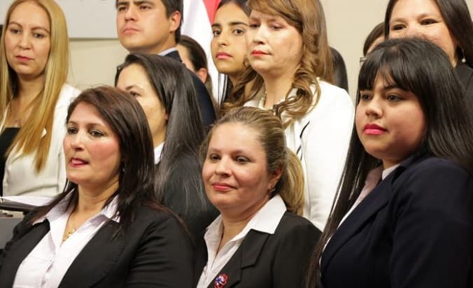 Abren convocatoria de becas para posdoctorados en el exterior