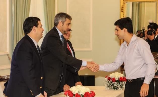 Lanzan becas para 2.000 jóvenes con nueva distribución de carreras