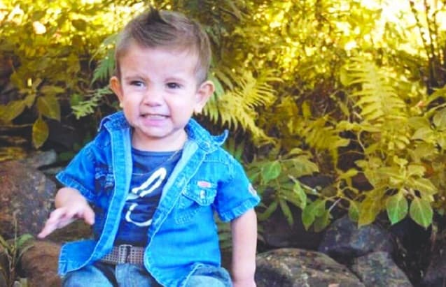 Brunito cautiva con su canto al conductor Marcelo Tinelli