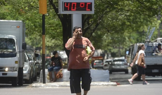 Anuncian sábado caluroso con probabilidad de lluvias