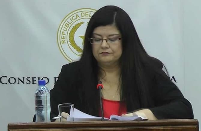 Intervención desvincula a casi 100 planilleros de comuna esteña