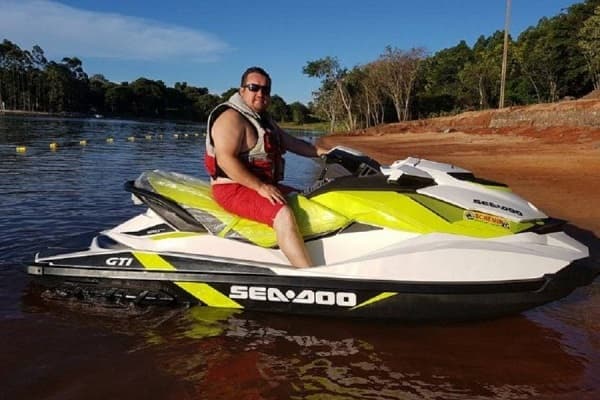 Anuncian querella contra concejal por muerte de joven