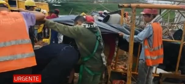 Seis trabajadores sufren heridas tras derrumbe de obra en el Jockey Club