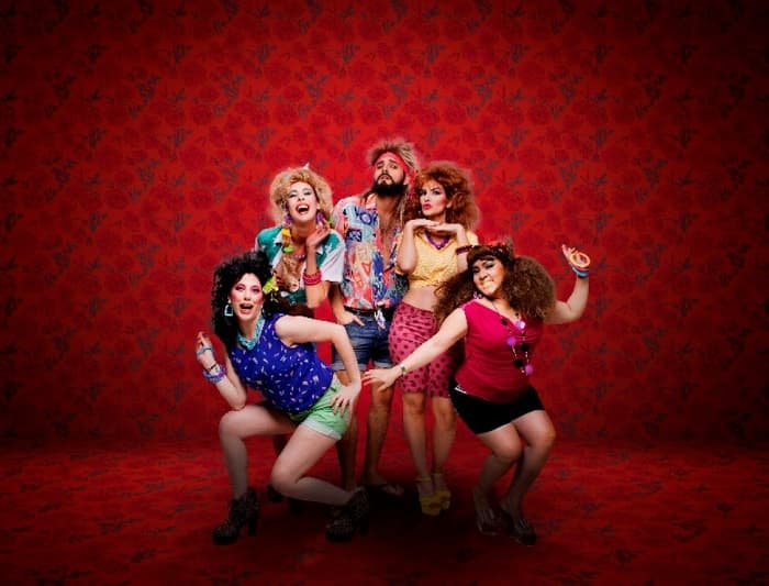 “El Club de las Feas” se instala en el Teatro Latino
