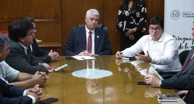 Ministerio de Obras deroga resolución que permitía ingreso de bitrenes