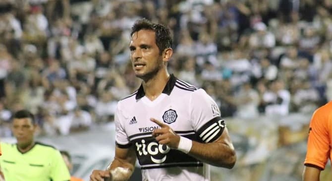 Roque niega ser precandidato de HC