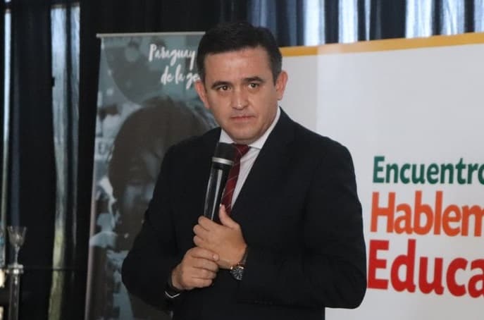 Petta carga contra la prensa tras bochorno