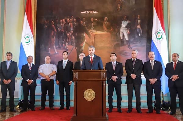 Paraguay no reconoce a Maduro y rompe relaciones con Venezuela