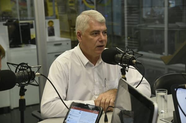 Ministro de Obras Públicas anuncia que replantearán proyecto del Metrobús