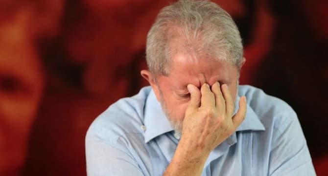 Condenan a casi 13 años de prisión al expresidente Lula