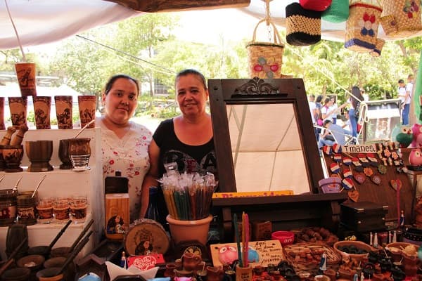 Novedosa artesanía acapara la Expo Tereré