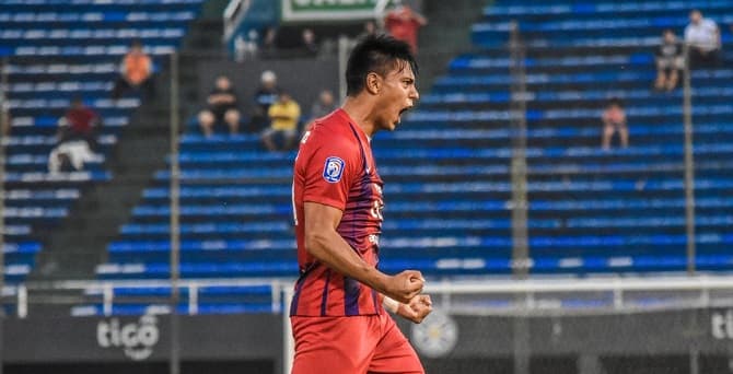 Arzamendia pide disculpas a hinchada del Ciclón