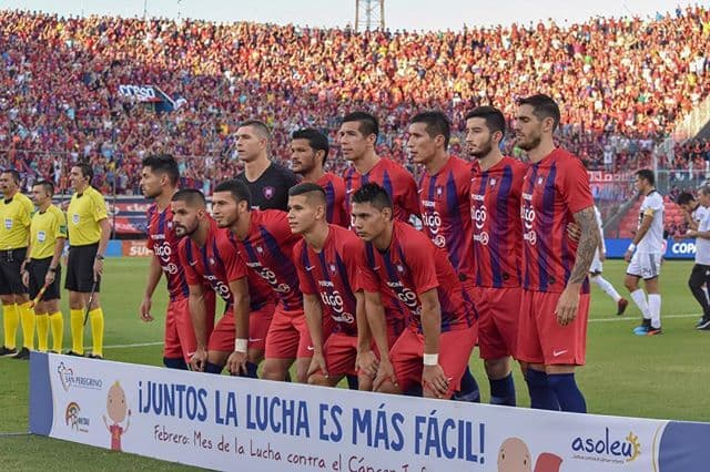 Multan a Cerro Porteño por uso de bengalas