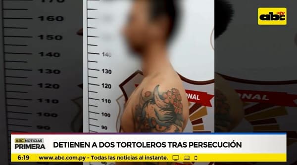 Tras persecución, policía detiene a dos tortoleros