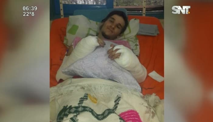 Joven casi pierde una mano y exige indemnización