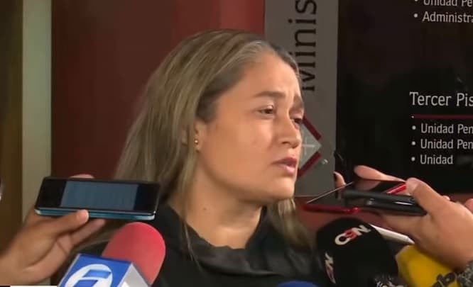 Dos policías imputados por disparar contra transporte escolar