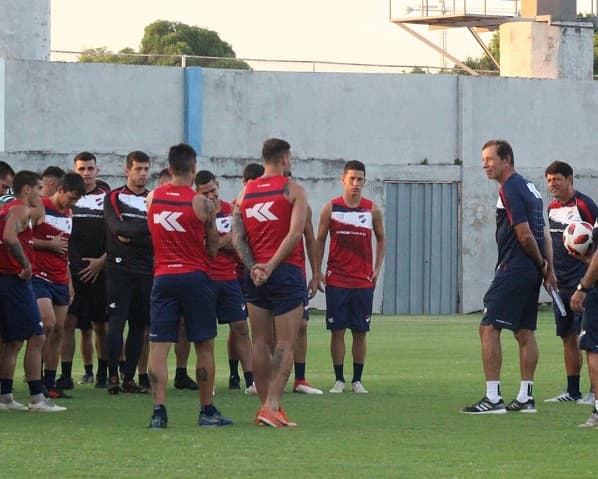 Nacional advierte espionaje desde la Nueva Olla