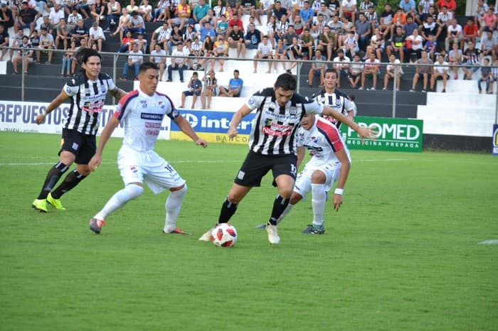 Nacional vence a Santaní y obtiene sus primeros puntos