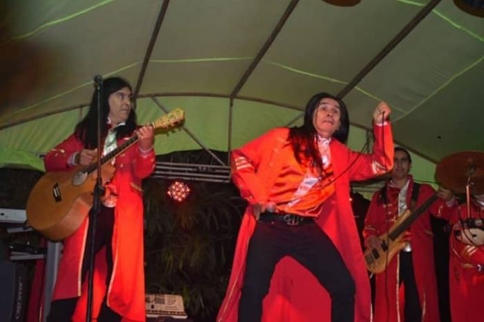 Imputan a vocalista de The Fenders