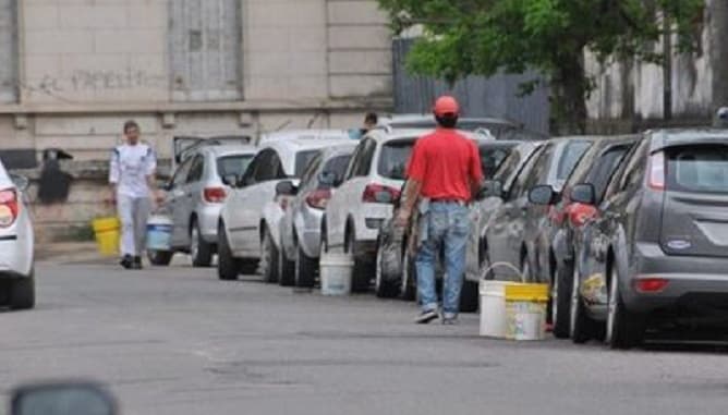 Ordenan prisión para “cuidacoches” por coacción