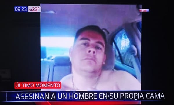 Hombre muere acribillado en su cama