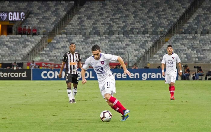 Cerro sorprende al Mineiro y saca valiosa victoria