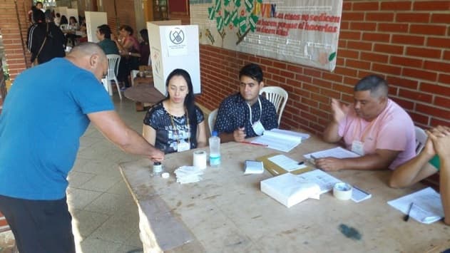 Esteños eligen a potencial nuevo intendente