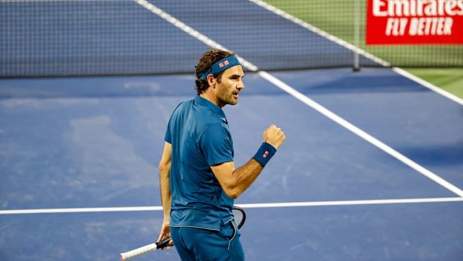 Roger Federer gana su título 100