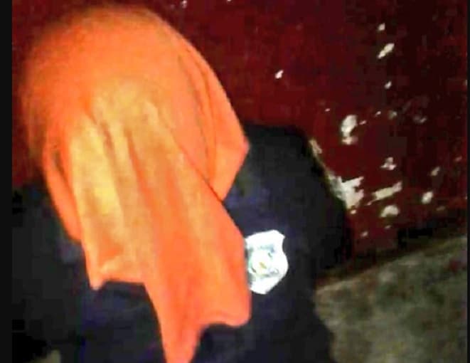 Amenazan con cortar oreja a guardia en amotinamiento