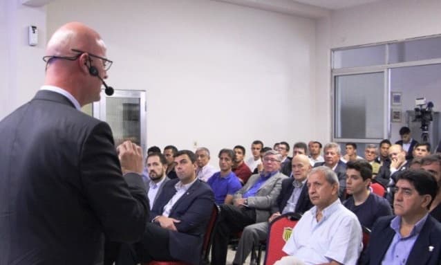 APF presenta oficialmente proyecto de VAR