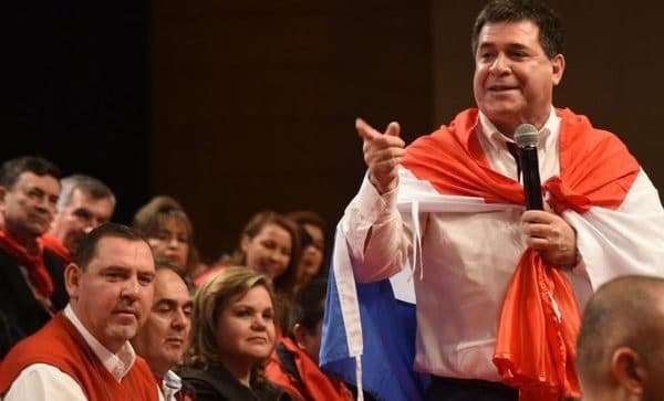 Los 10 escándalos más recordados de los presidentes en la era democrática