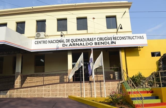 Niñas quemadas con aceite evolucionan favorablemente en el Cenquer