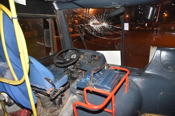 Conflicto entre líneas deja herido a chofer