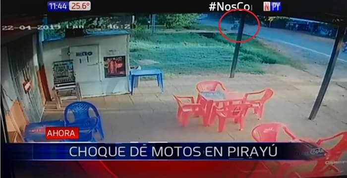 Mujer pierde una pierna en choque de motos