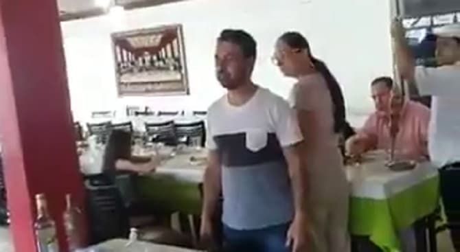 Escrachan al clan Zacarías en restaurante de Brasil
