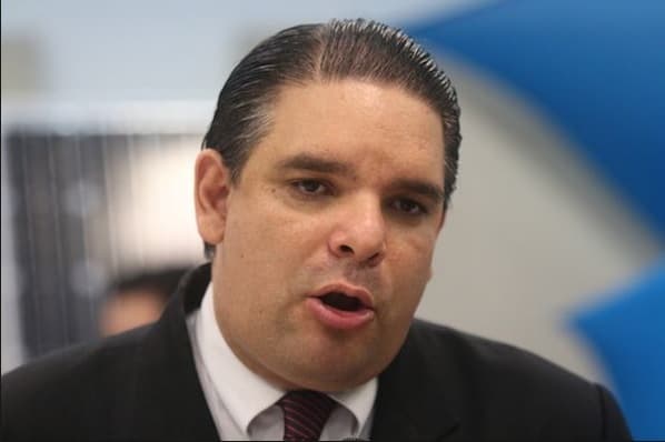 Experto cuestiona cifras de empleo presentadas por Santi Peña: “Existe una confusión fundamental”