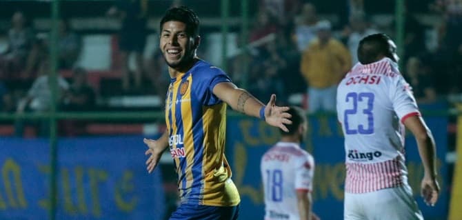 Luqueño se impone a San Lorenzo con goleada