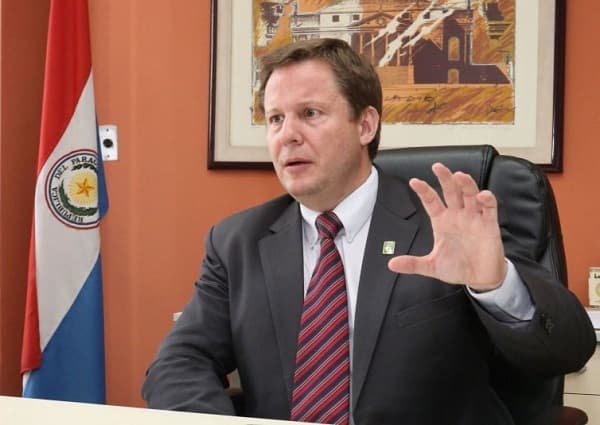 Abdo Benítez brinda acuerdo para nuevo ministro de la Corte