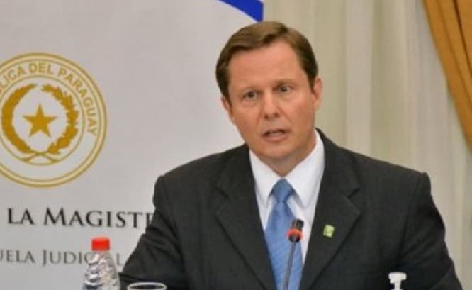 Senadores designan a Martínez Simón como ministro de la Corte Suprema