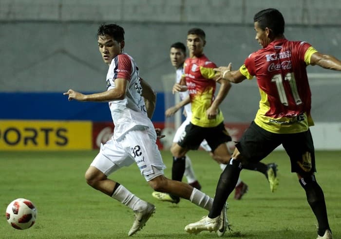 Nacional y Santaní no logran sacarse ventaja