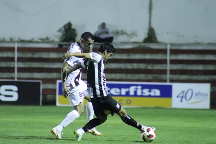 Santaní obtiene su primera victoria en el Apertura