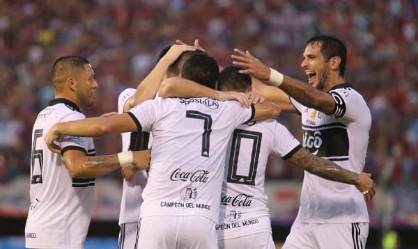 El campeón busca mantener su invicto ante General Díaz