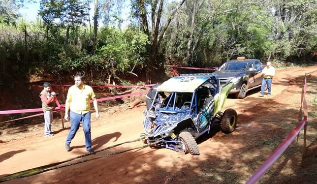 Niña muere luego de ser arrollada en rally