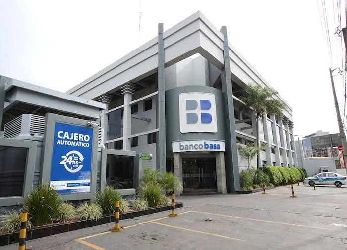 Senadores pedirán que el BCP intervenga el Banco Basa
