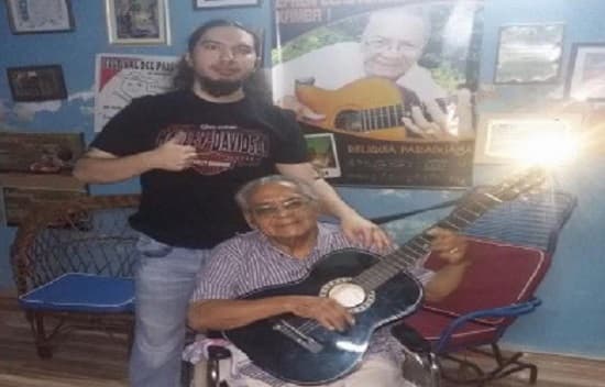 Por tener cabello largo y tatuajes prohíben a padre cantar con su hijo en festival