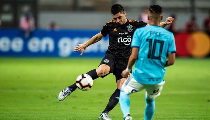 Olimpia recibirá a Sporting Cristal en Para Uno
