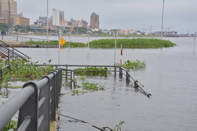 10 imágenes impactantes de la crecida en la Costanera de Asunción